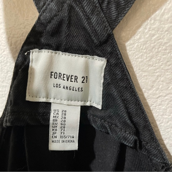 Black Denim Frayed Overall Dress 🔲✨🤍 - Picture 7 of 7